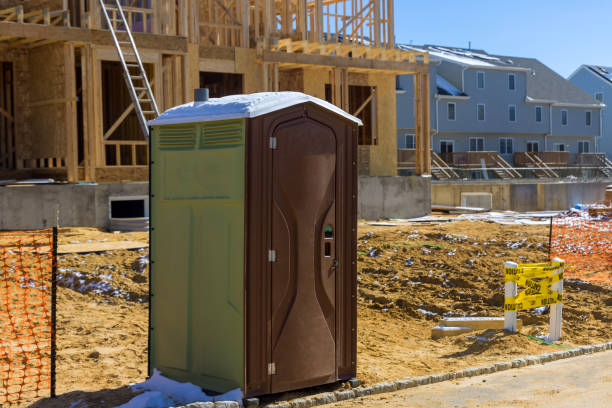 Best Wedding porta potty rental  in Paola, KS