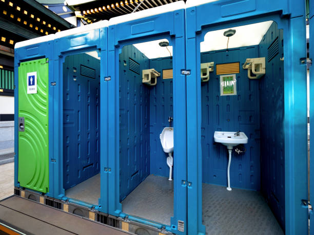 Best Emergency porta potty rental  in Paola, KS